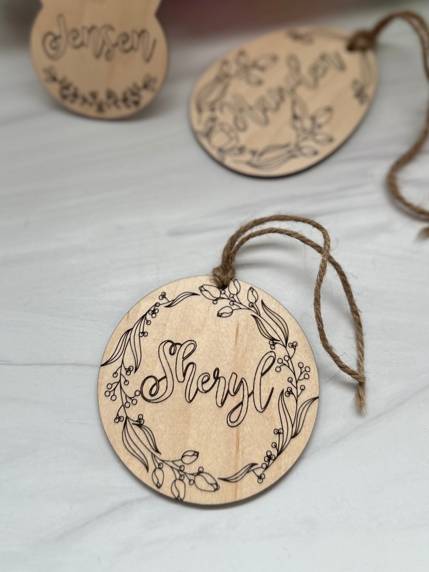 Personalized Wood Easter Name Tag - Round Floral