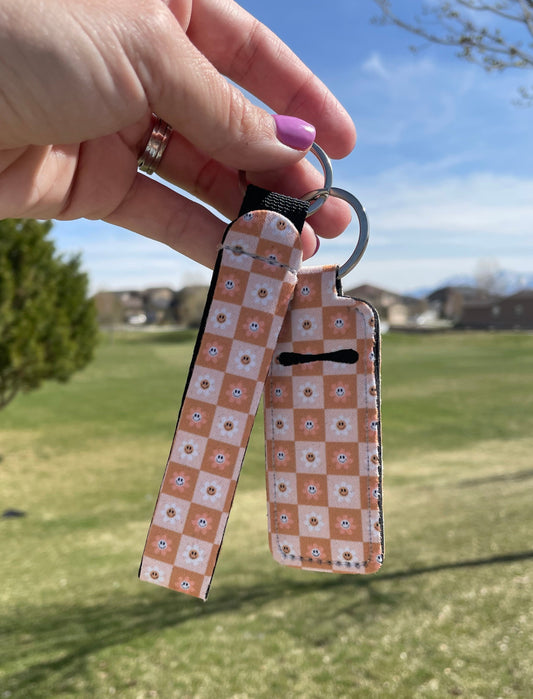 Neutral Daisy Checkered Wristlet Set