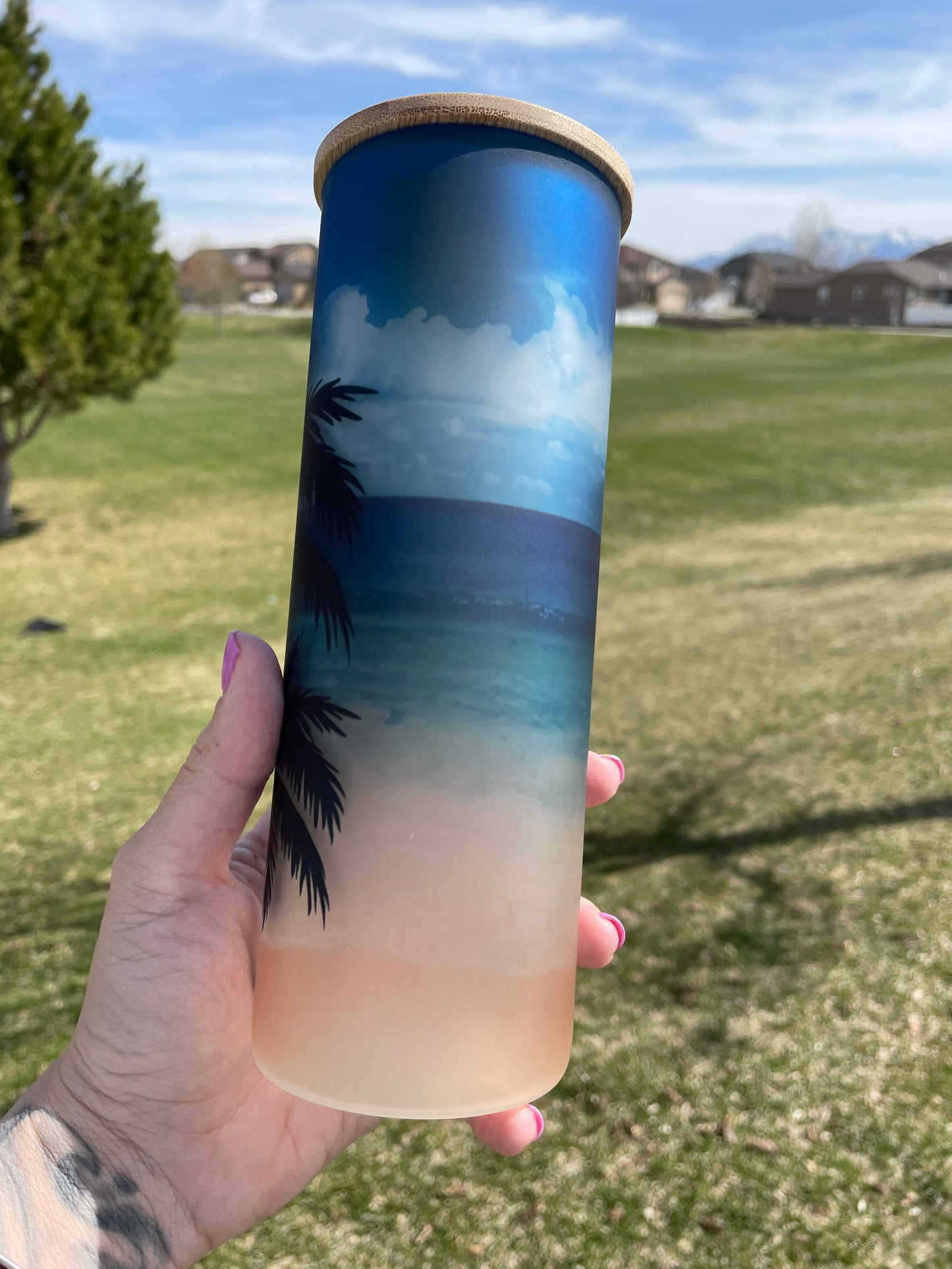 25oz palms and blue skies glass can with lid and straw