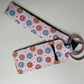 Daisy smiley wristlet set